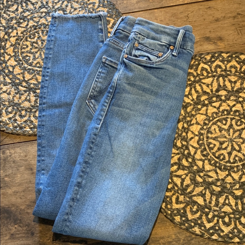 MOTHER High Waisted Looker Ankle Fray Denim Jeans in Hop On Hop Off size 24 - Picture 13 of 13